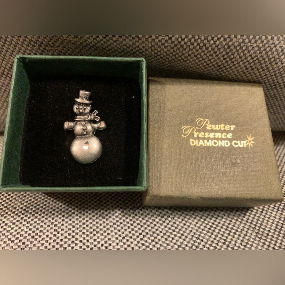 NEW in Original Box Pewter Presence Diamond Cut Snowman Tac Pin